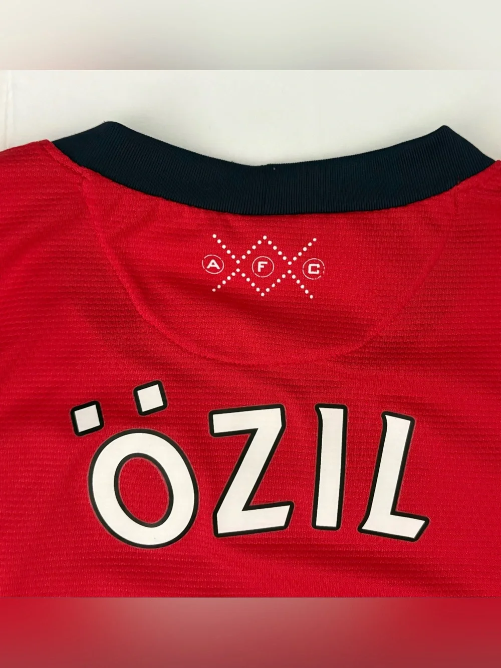 Mesut Ozil #11 Arsenal Nike 2012-2014 Home Football Shirt Soccer Jersey Size M